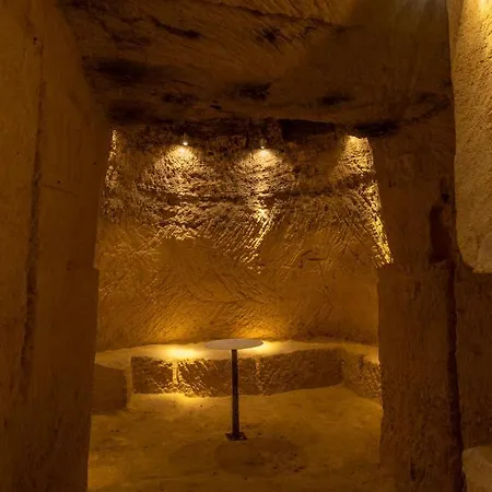 12 Rue Des Ecoles * Saint-Émilion