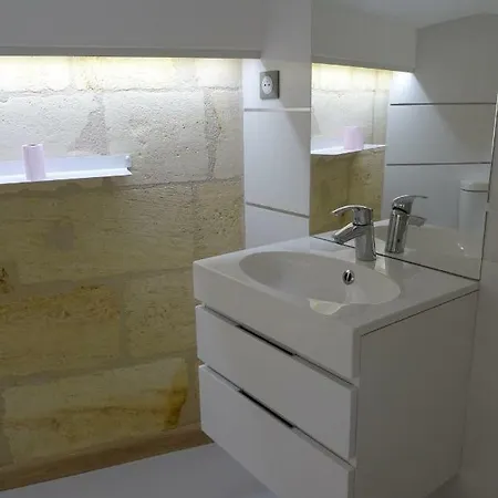 12 Rue Des Ecoles Holiday home Saint-Emilion