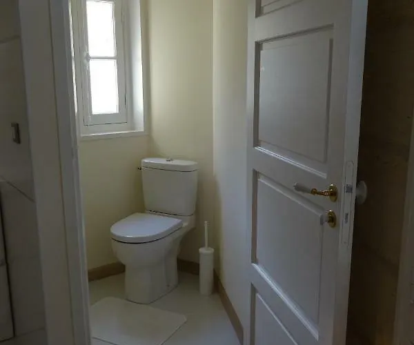 12 Rue Des Ecoles * Saint-Émilion